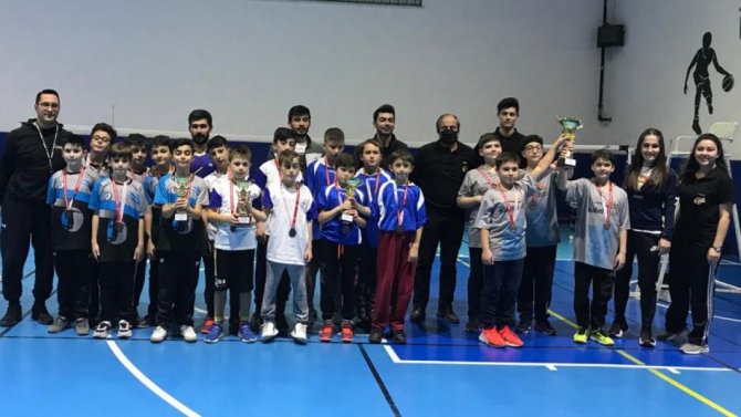 Hisarcık Takımları İl Badminton Turnuvasından 2 Madalya İle Döndü
