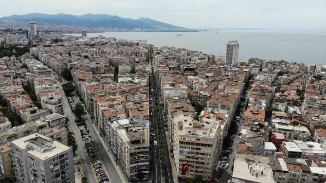 Bir Yılda 1,1 Milyar Liralık Yol Çalışması