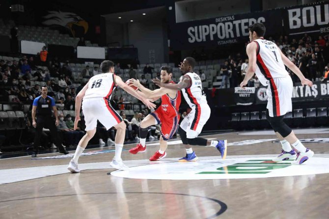 Bahçeşehir Koleji 2022’ye Buruk Başladı