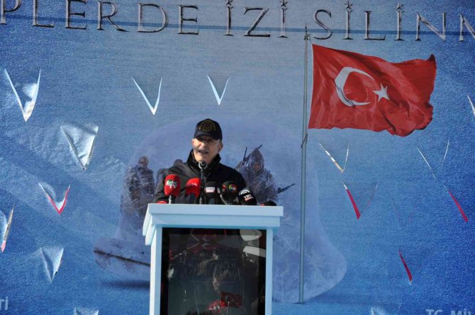 Bakan Akar: "Hiçbir Zaman Şehitlerimizin Kanlarını Yerde Bırakmadık, Bırakmayacağız"