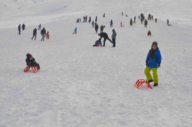 Muş’ta Kayak Sezonu Başladı