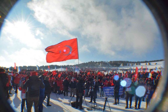 Türkiye Sarıkamış’ta Şehitlerine Yürüyor
