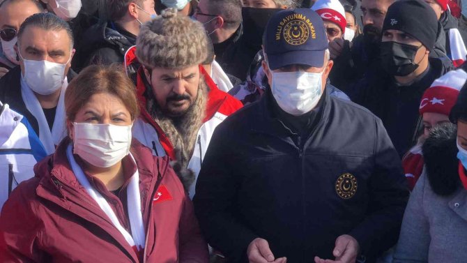 Türkiye Sarıkamış’ta Şehitlerine Yürüyor