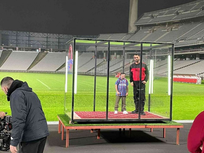 Köksal Baba Trabzonspor Formasıyla Klipte Yer Aldı