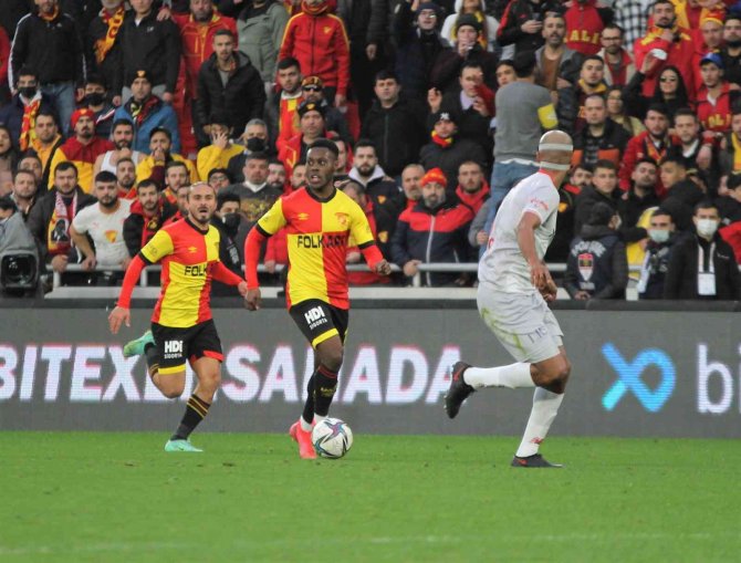 Spor Toto Süper Lig: Göztepe: 4 - Antalyaspor: 0 (Maç Sonucu)