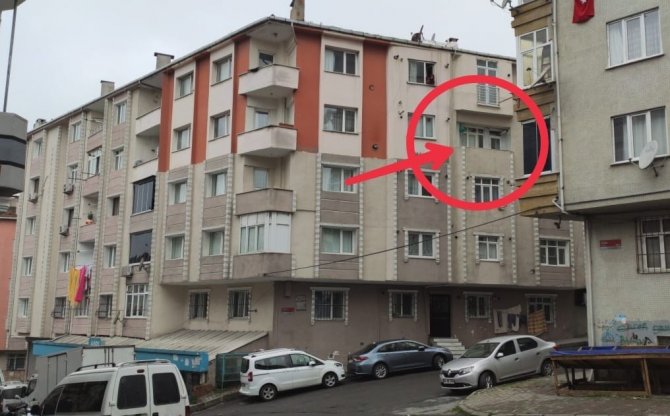 Sultangazi’de Babasından Dayak Yiyen Çocuk 4’üncü Kattan Atladı