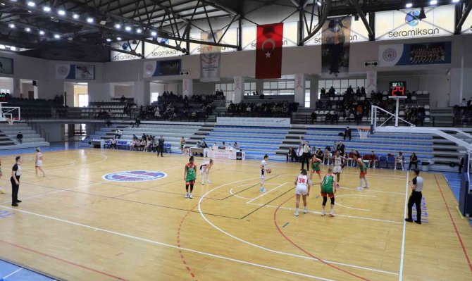 Turgutlu Belediyespordan Son Saniyede Galibiyet