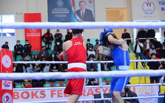 Türkiye Boks Şampiyonası Kırşehir’de Başladı