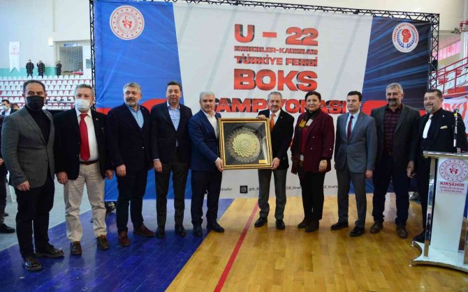 Türkiye Boks Şampiyonası Kırşehir’de Başladı