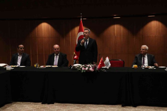 Vali Elban, Gazetecilerle Buluştu