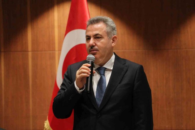 Vali Elban, Gazetecilerle Buluştu