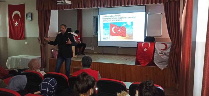 Kozan’da “Bayrak Şehir Adana Ve Kahraman Kozan" Konferansı