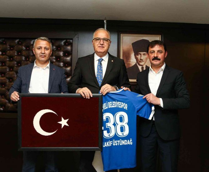 Develi Belediyesi Voleybol Kulübü’nden Üstündağ’a Ziyaret
