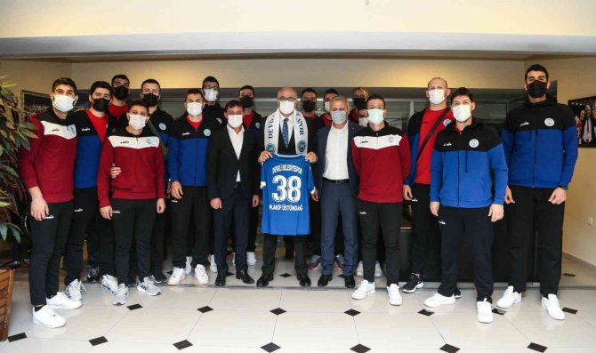 Develi Belediyesi Voleybol Kulübü’nden Üstündağ’a Ziyaret
