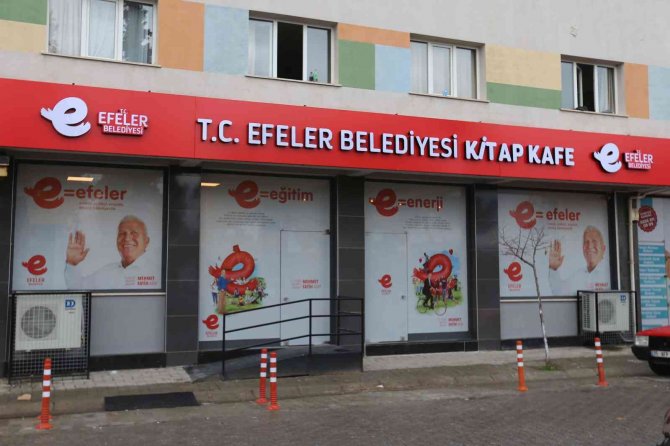 Efeler’de Üçüncü Kitap Kafe Kapılarını Açıyor