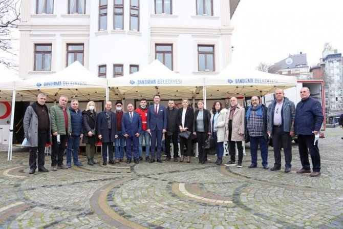 Bandırma Belediye Başkanı Tolga Tosun, Gönüllü Bağışcı Oldu