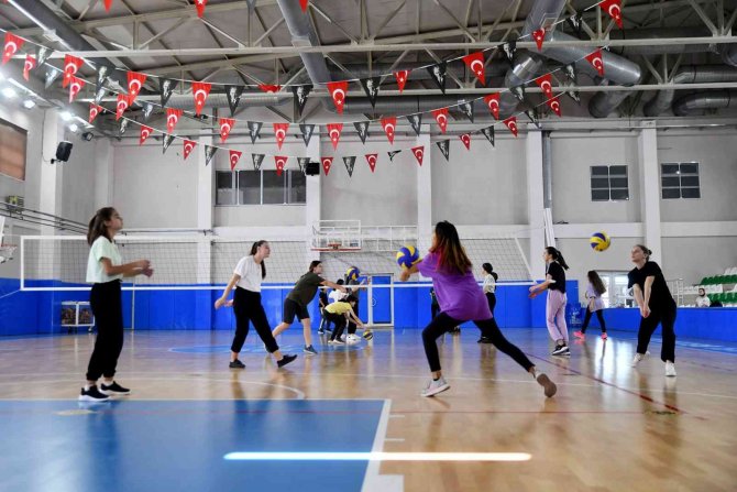 2021 Yılında 3 Bin 45 Kişi Bu Tesiste Spor Yaptı