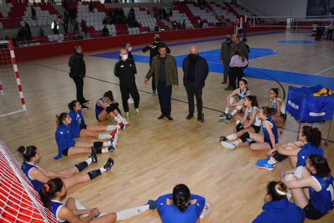 Bozüyük Belediyesi Eğitim Ve Spor Kulübü :0 Bilecik Belediye Spor : 3