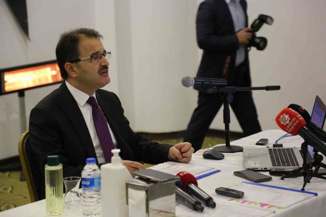 Vak’a Sayılarının Yükselişe Geçtiği Çankırı’da Vali Ayaz’dan Aşı Çağrısı: