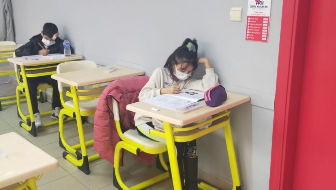 Öğrenciler Açılı Olmak İçin Ter Döktü