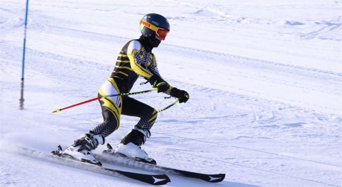 Erzincan’da Kayak İl Birinciliği Müsabakaları Yapıldı