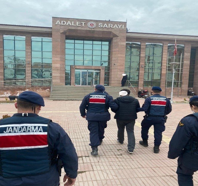 Kendisini Askeri Personel Olarak Tanıtan Zanlı Tutuklandı