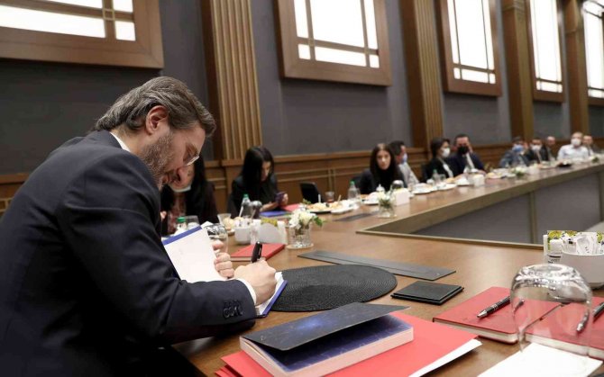 İ̇letişim Başkanı Altun, “10 Ocak Çalışan Gazeteciler Günü”nde Basın Mensuplarıyla Bir Araya Geldi