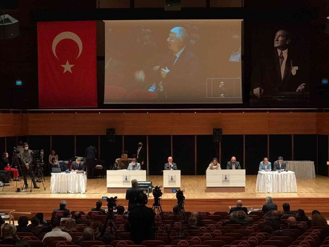 Çevik Bir Meydanı, Demokrasi Meydanı Olacak
