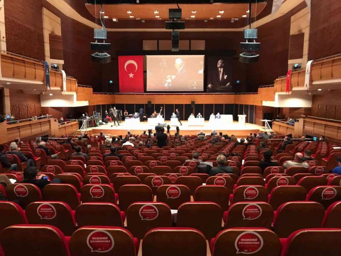 Çevik Bir Meydanı, Demokrasi Meydanı Olacak