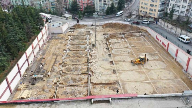 İ̇ncirli Semt Pazarında Hummalı Çalışma