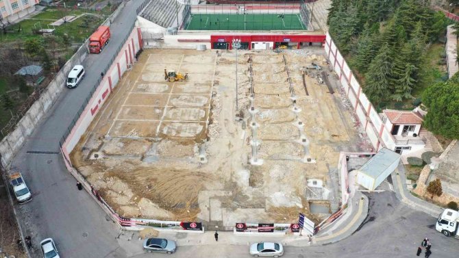 İ̇ncirli Semt Pazarında Hummalı Çalışma