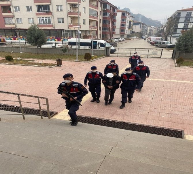 Kendisini Askeri Personel Olarak Tanıtan Zanlı Tutuklandı