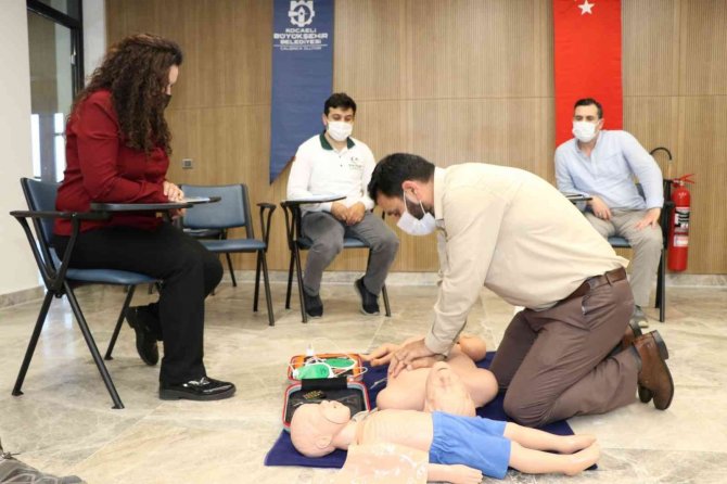 3 Bin 560 Kişiye İlk Yarım Ve Covid-19 Eğitimi Verildi