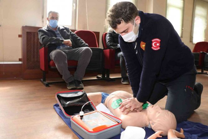 3 Bin 560 Kişiye İlk Yarım Ve Covid-19 Eğitimi Verildi