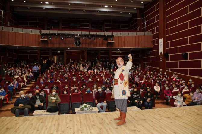 Akşehir’de Çocuklar İçin Masal Etkinliği