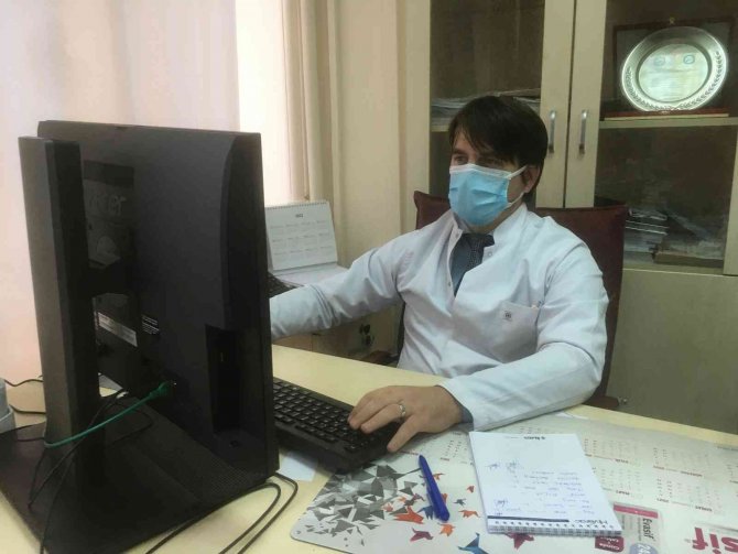 Uzmanından Omicron İle Üst Solunum Yolu Hastalıkları Uyarısı