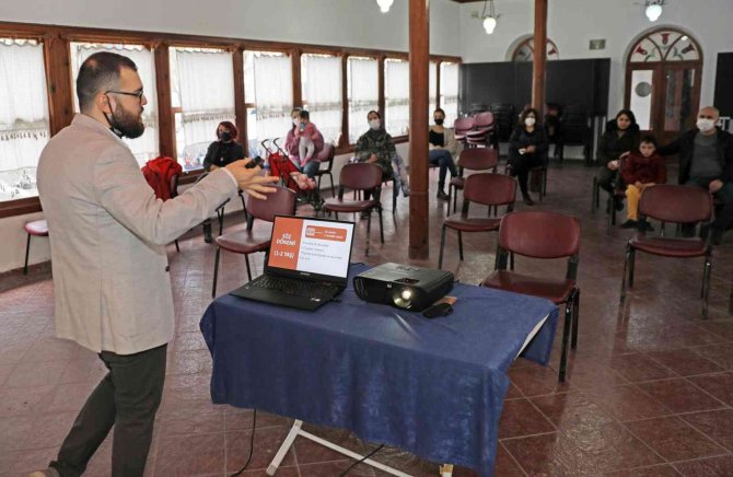 Pandemide Çocukların Dil Gelişimi Eğitim Semineri