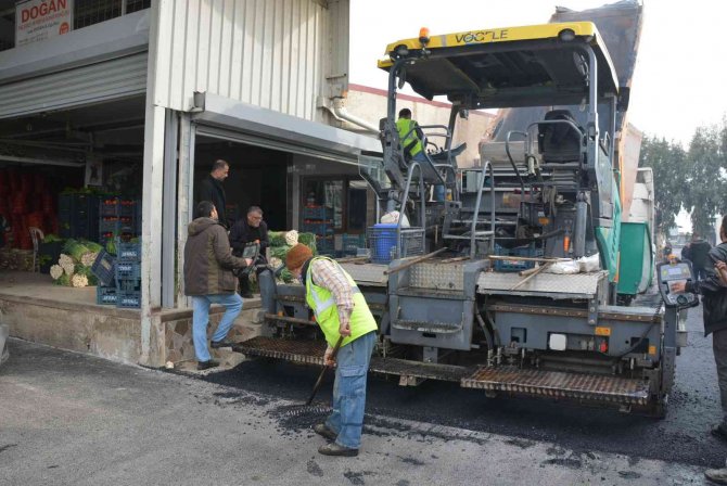 Tarsus Hal Kompleksindeki Yol Çalışmaları Bitme Aşamasında