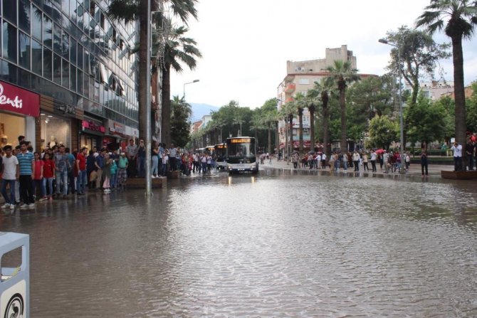 Denizli’de 3 Gün Boyunca Sağanak Yağış Etkili Olacak