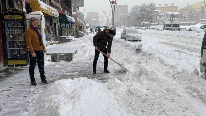 Muş’ta 261 Köy Yolu Ulaşıma Kapandı