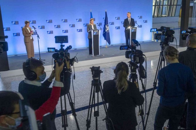 Nato: "Rusya İle Görüşmek Her Problemi Çözmeyecek"