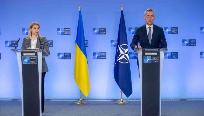 Nato: "Rusya İle Görüşmek Her Problemi Çözmeyecek"