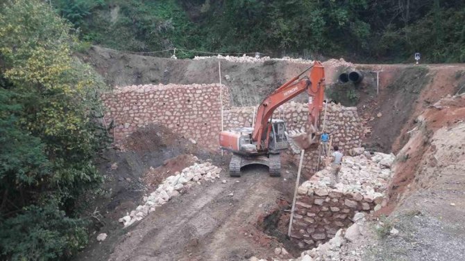 Ordu’da Yollara Kale Gibi Duvar