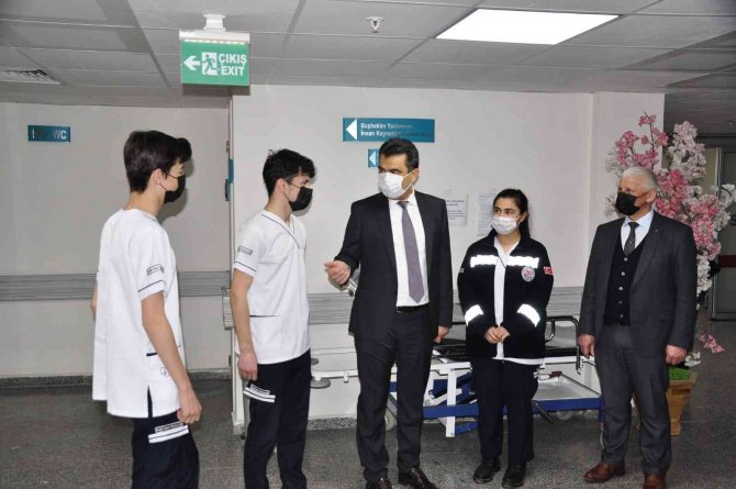 Gümüş’ten Geleceğin Sağlıkçılarına Ziyaret