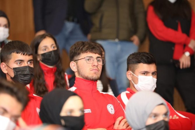 Gençlik Çalıştaylarının Startı Verildi