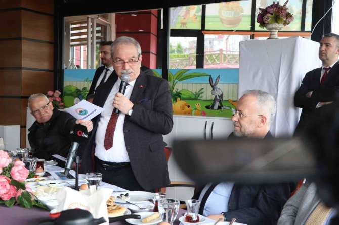 Başkan Demirtaş’tan ’Makam Aracı’ Açıklaması: “Grup Başkanvekilleriyle Tekrar Görüşeceğiz”