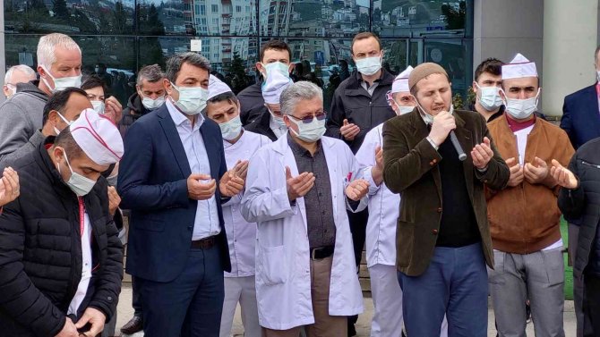 Beyin Kanamasından Hayatını Kaybeden Hastane Çalışanı İçin Tören