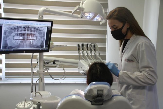 Dt. Değişmiş: “Süt Dişi Çıktığı Andan İtibaren Dişler Mutlaka Temizlenmelidir”