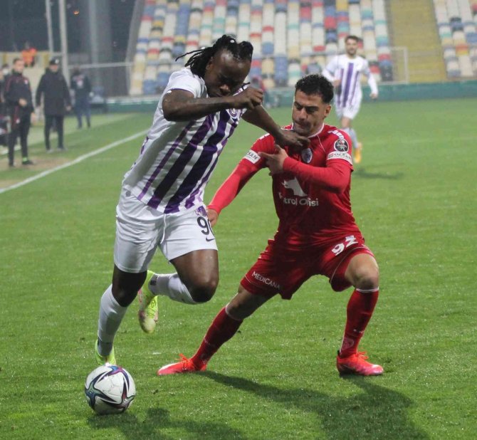 Spor Toto 1. Lig: Altınordu: 2 - Ankara Keçiörengücü: 3