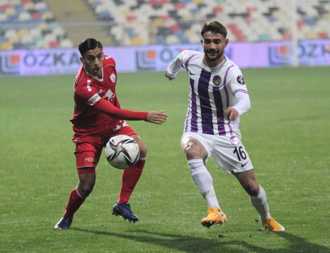 Spor Toto 1. Lig: Altınordu: 2 - Ankara Keçiörengücü: 3